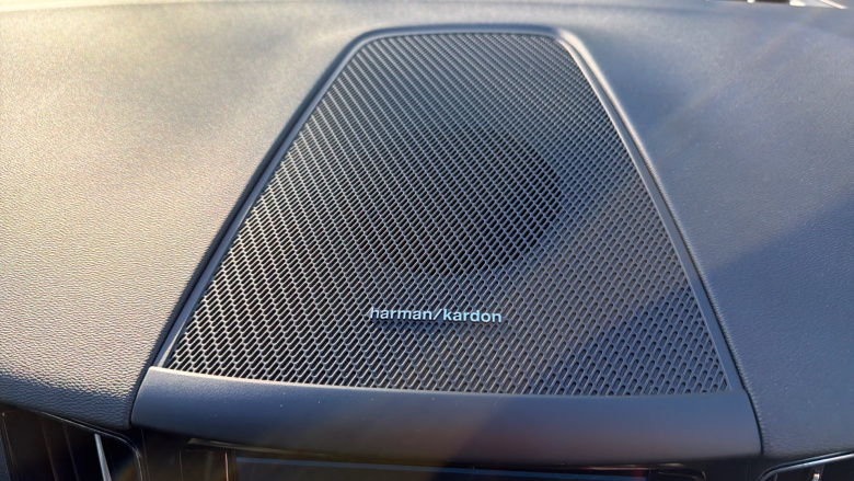 Volvo XC60 2.0 T6 [350] RC PHEV Plus Dark 5dr AWD Geartronic Estate